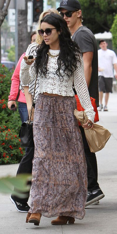 white-sweater-crochet-print-sun-boho-brun-cognac-shoe-booties-vanessahudgens-purple-light-maxi-skirt-fall-winter-lunch.jpg