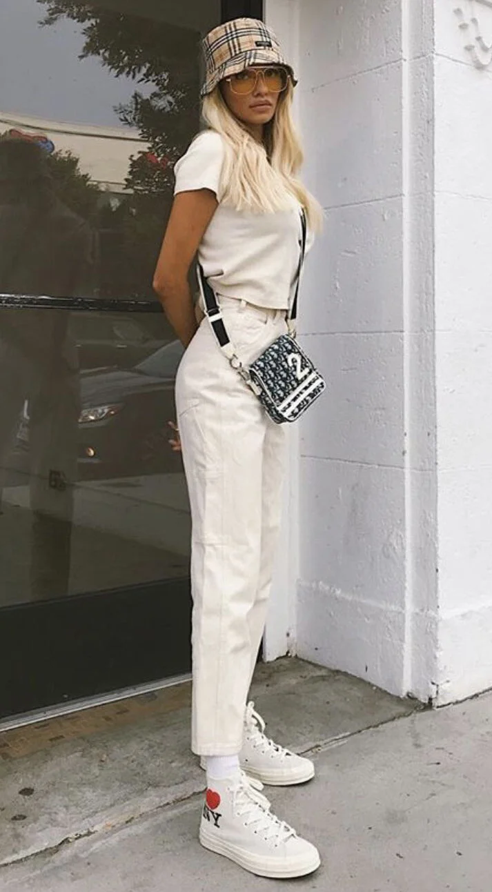 burberry bucket hat outfit