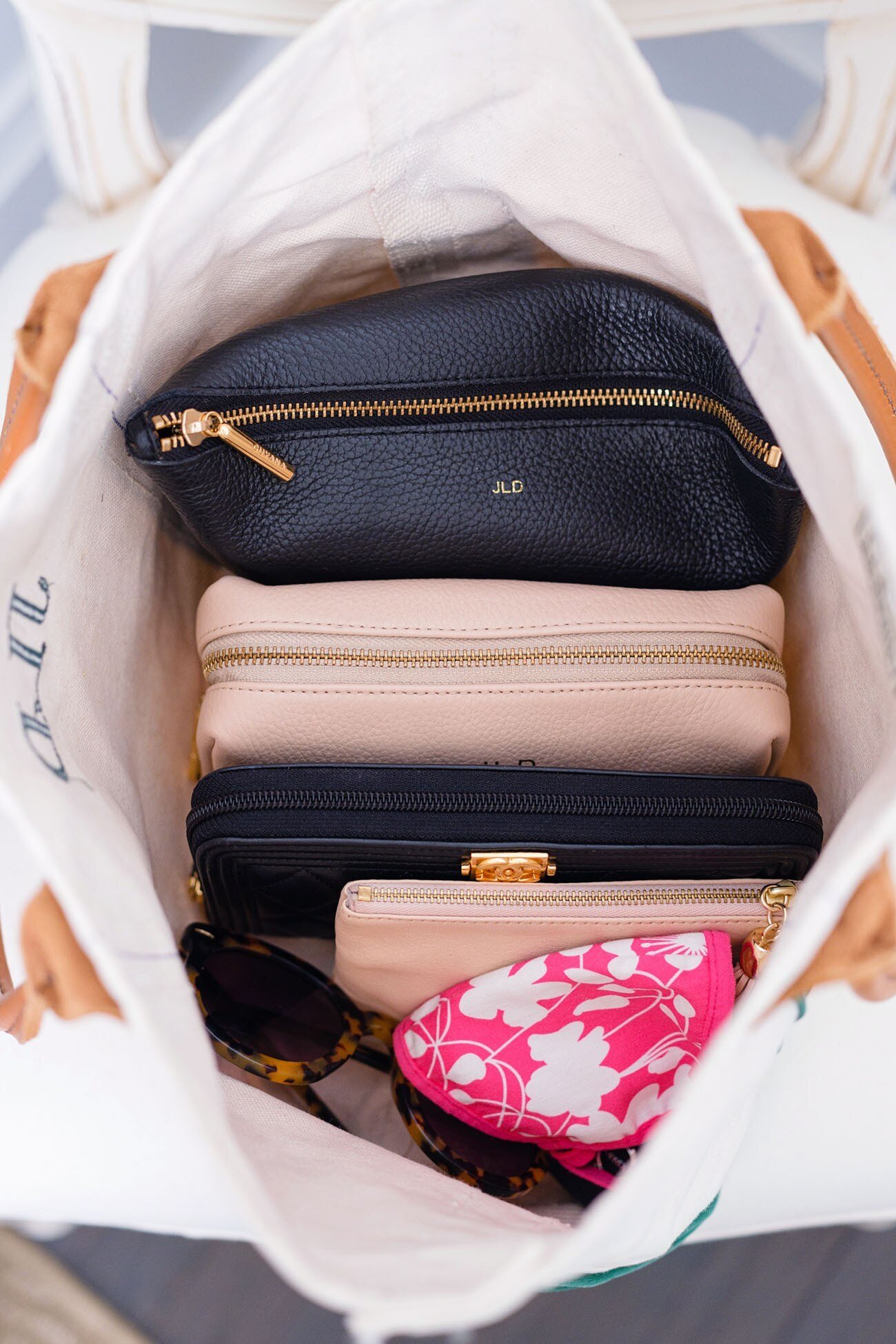 How to organize your purse | HOWTOWEAR Fashion