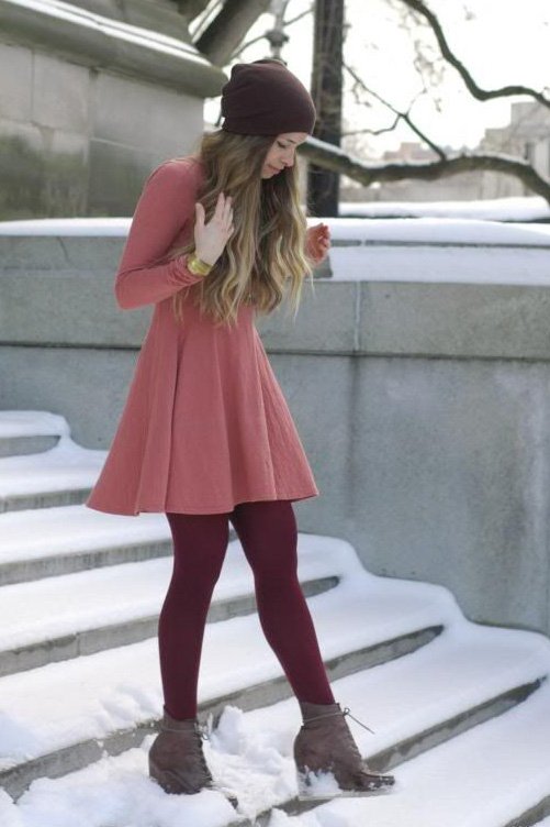 How to wear colored tights