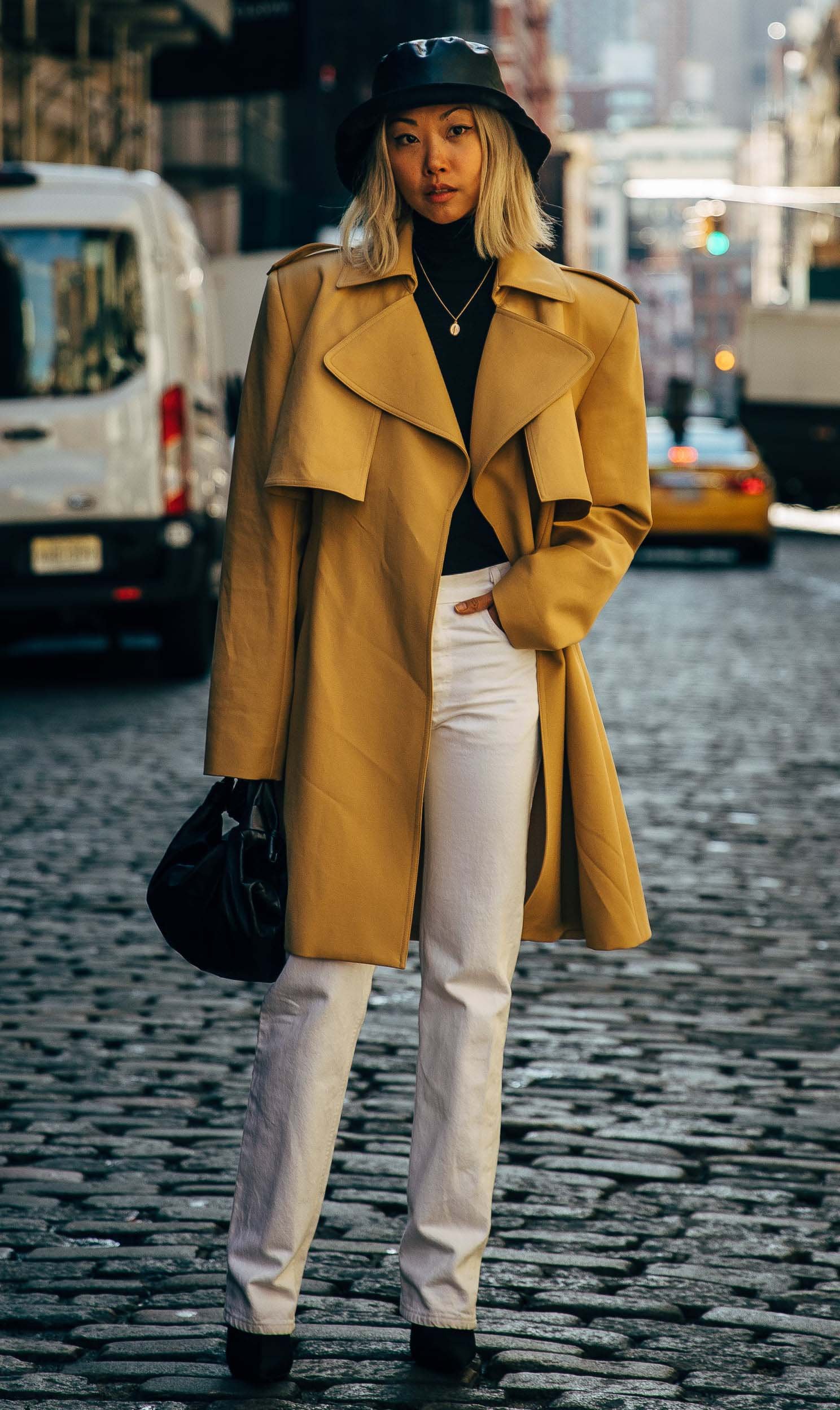 Yellow trench coats | HOWTOWEAR Fashion