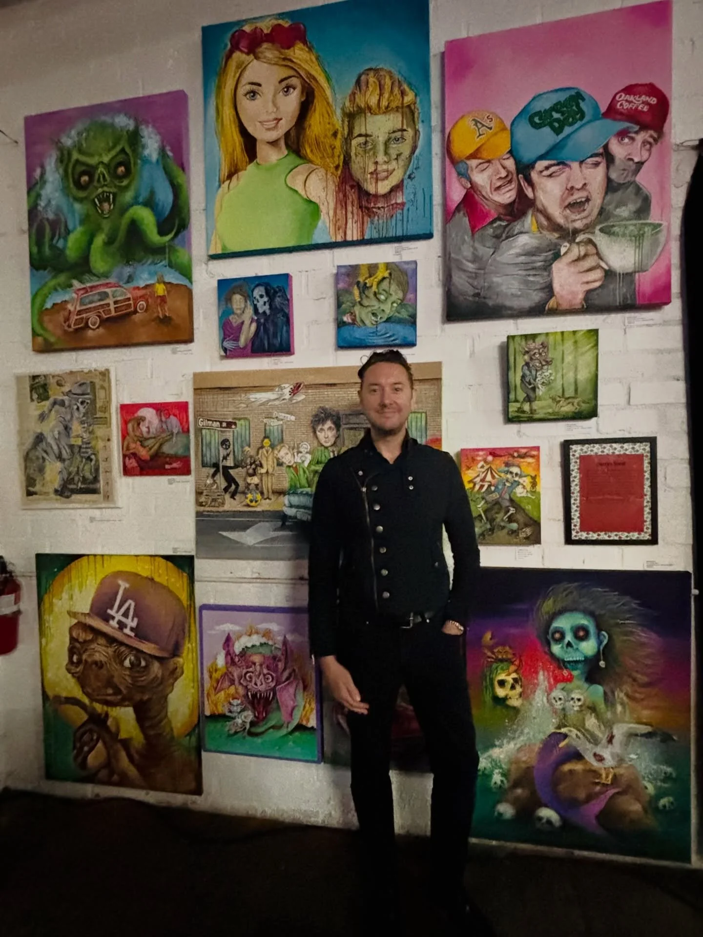 Up 48 hrs straight working hard doing what I love. It&rsquo;s the dream and I am loving every minute. 

Could not do this off the internet and for real without people like @punkrockandpaintbrushes and @losfelizvillage @losfeliznc giving me the walls,