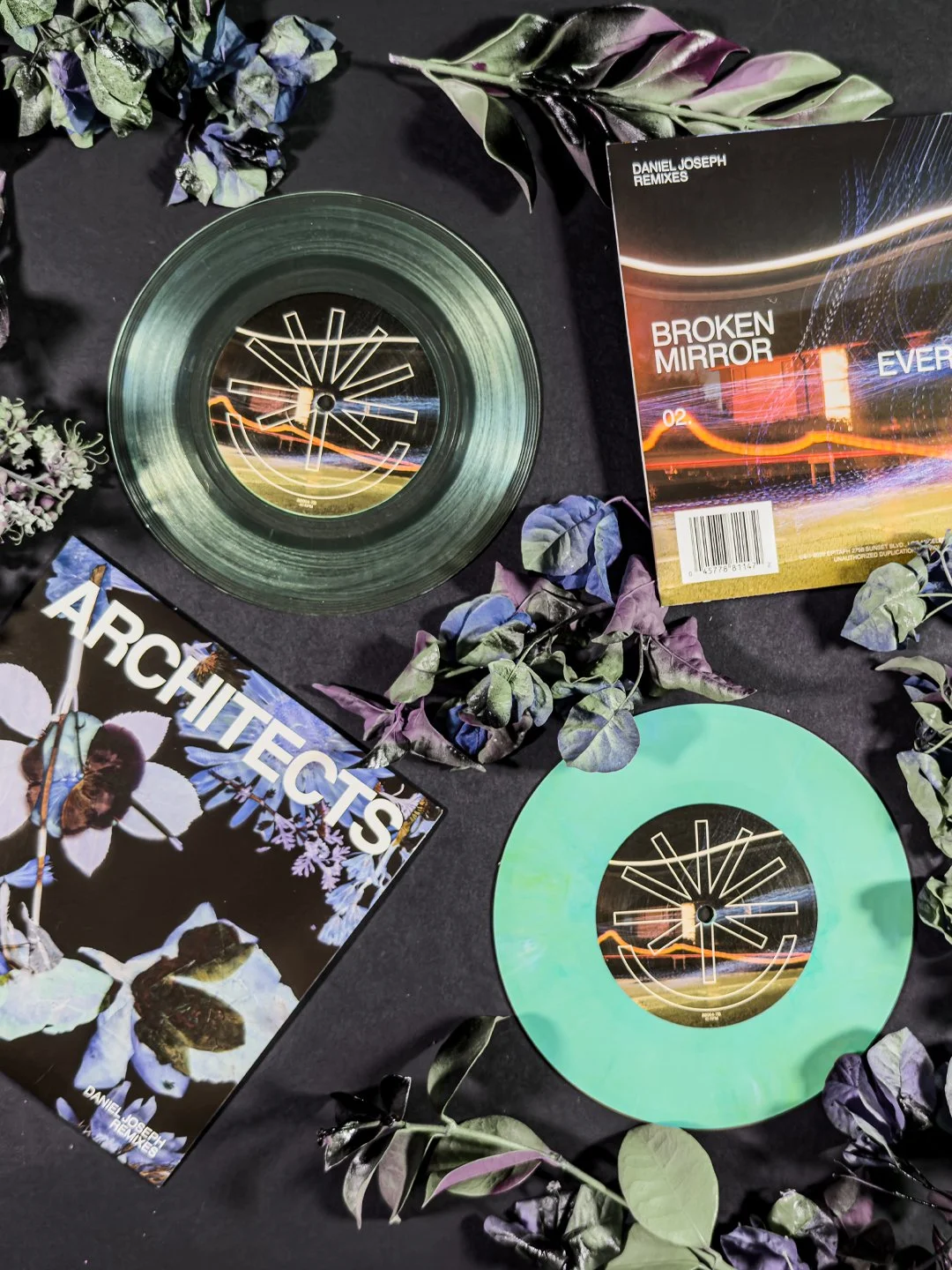 Architects_Broken_Mirror_VINYL_1080x1440_6.jpg