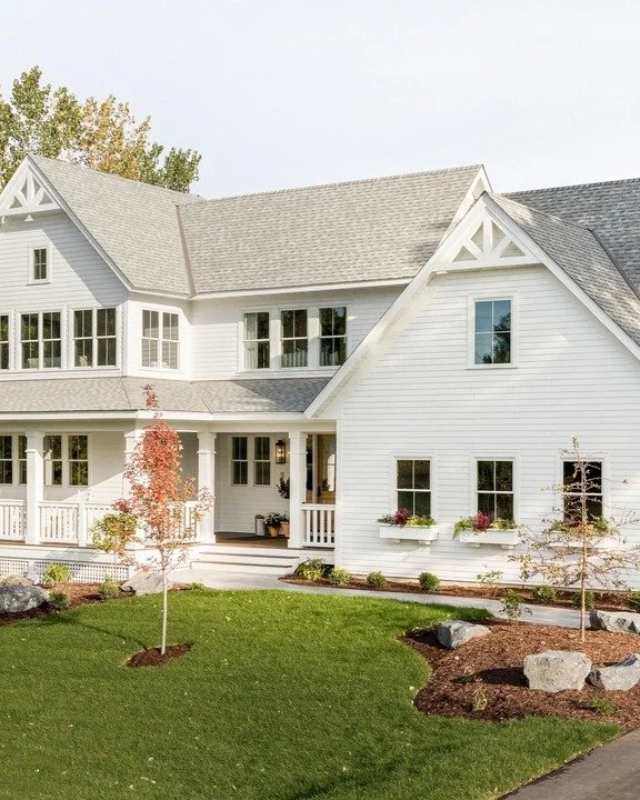 The wrap around porch is one of our favorite parts of the #LakevilleFarmhouse and we can imagine summer mornings on a rocking chair out here!

#exterior #exteriordesign #frontporch #wraparoundporch #customhomes #homedesign #mnhomes