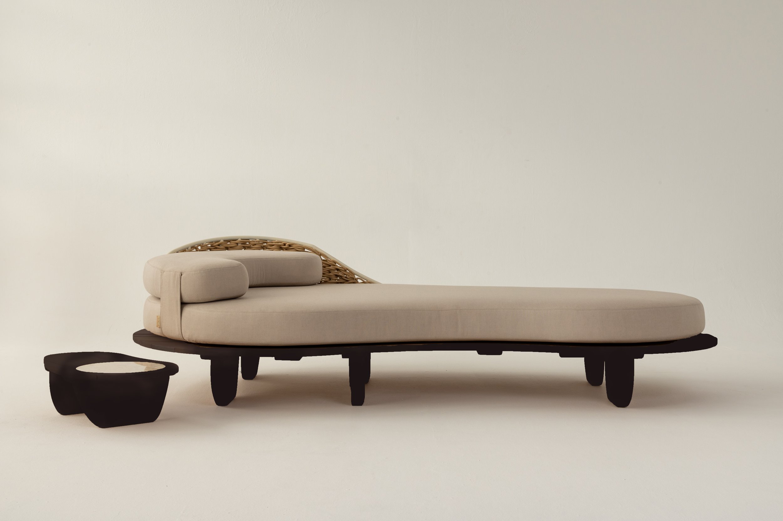 SL-Sayari Daybed-Studio-9 - Black.jpg