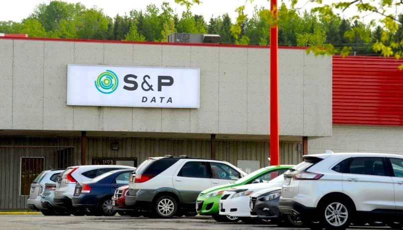 NEW FACILITY LEASE – Edmundston, NB Service: Call Centers Client: S&P Data Size: 20,341 sq ft