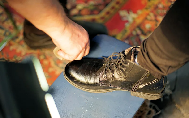 how-to-get-salt-stains-off-leather-boots.jpg