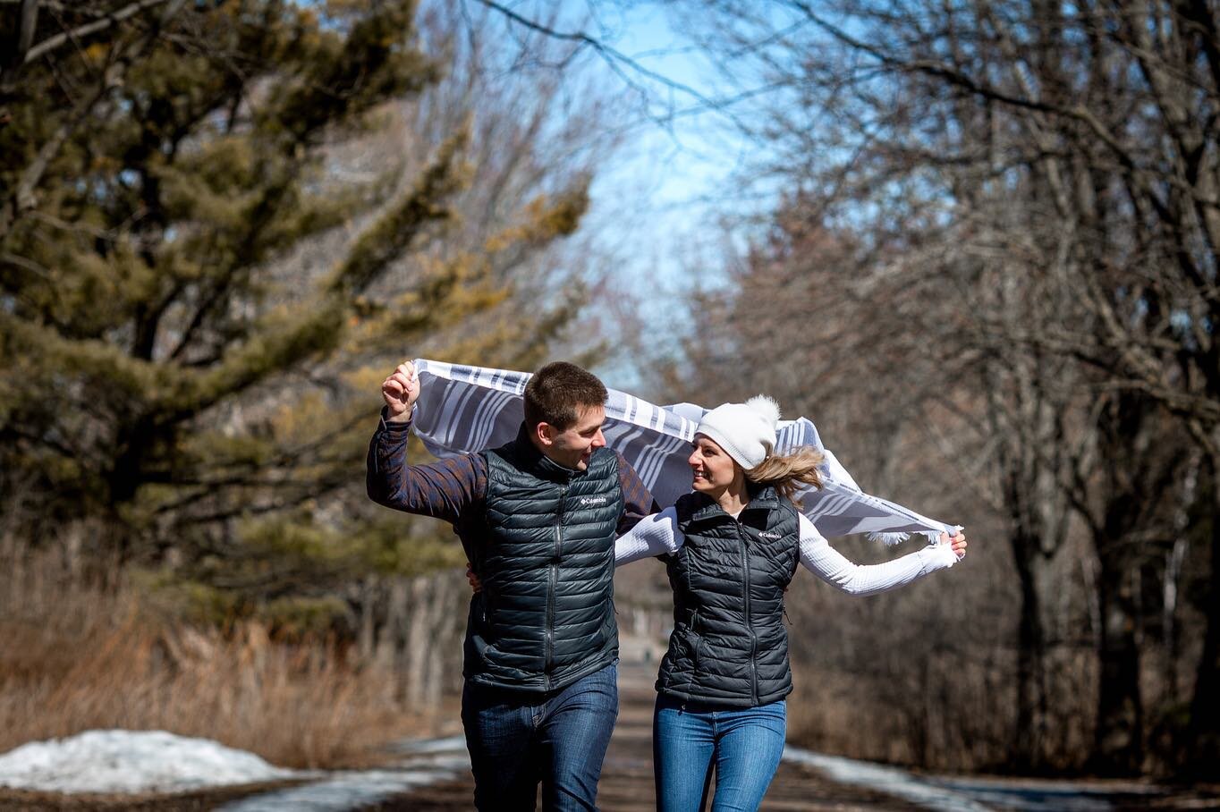 I&rsquo;m really looking forward to photographing engagements, families and weddings again. 🙏 I took this series of photos just before the restrictions were announced. The scenery will look much different when we return! ❤️ (Photos taken for @fedora