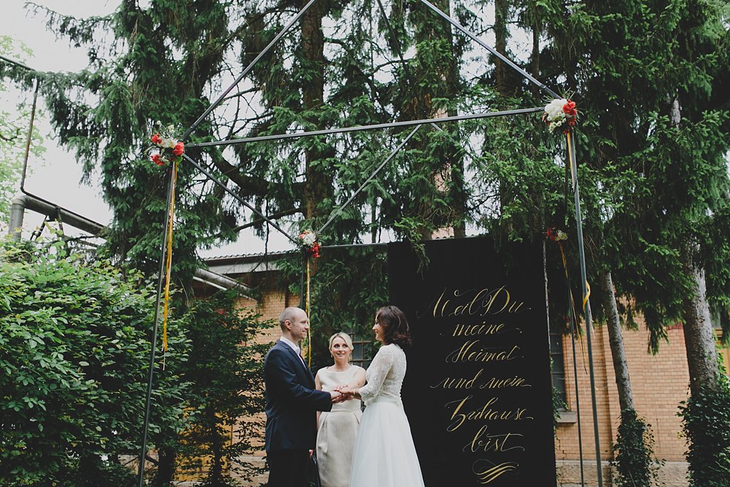 Backdrop, Pavillon, Bänder, Ideen für eine freie Trauung