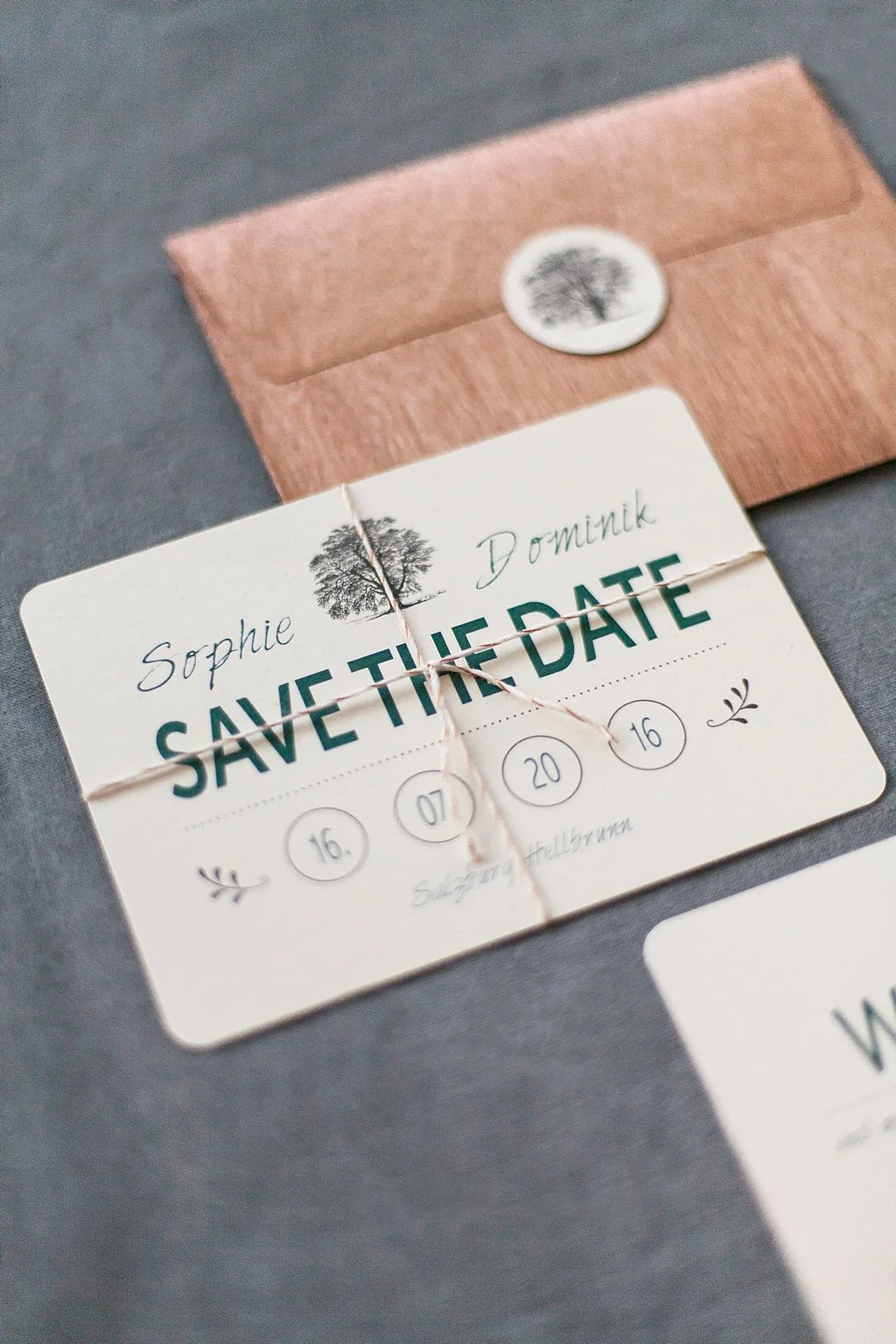 Rustikale Papeterie mit Echtholz Papier — Anmut und Sinn | Eventstyling