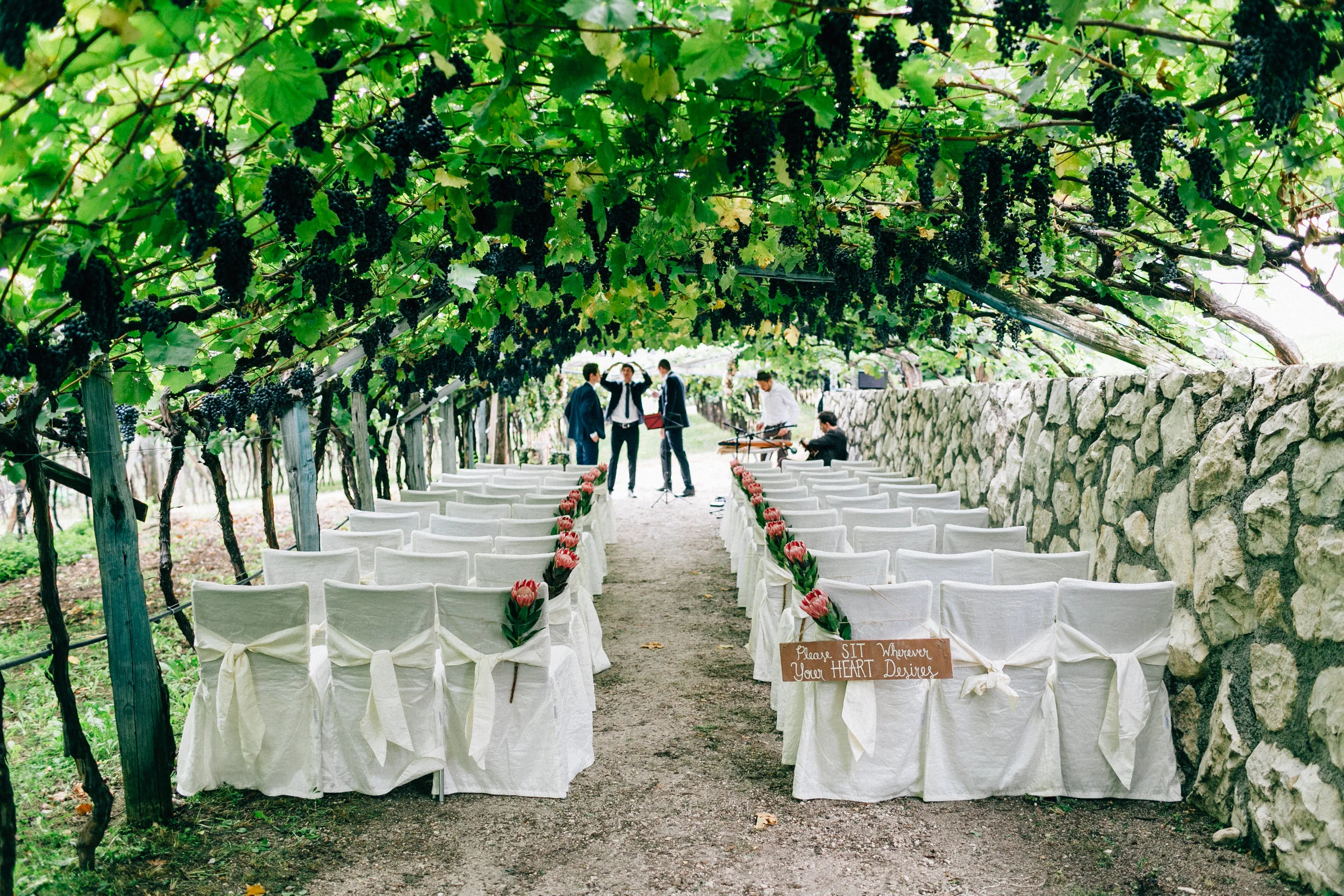 Seehof Keller Kalterer See Anmut Und Sinn Eventstyling Dekoverleih Floristik Papeterie