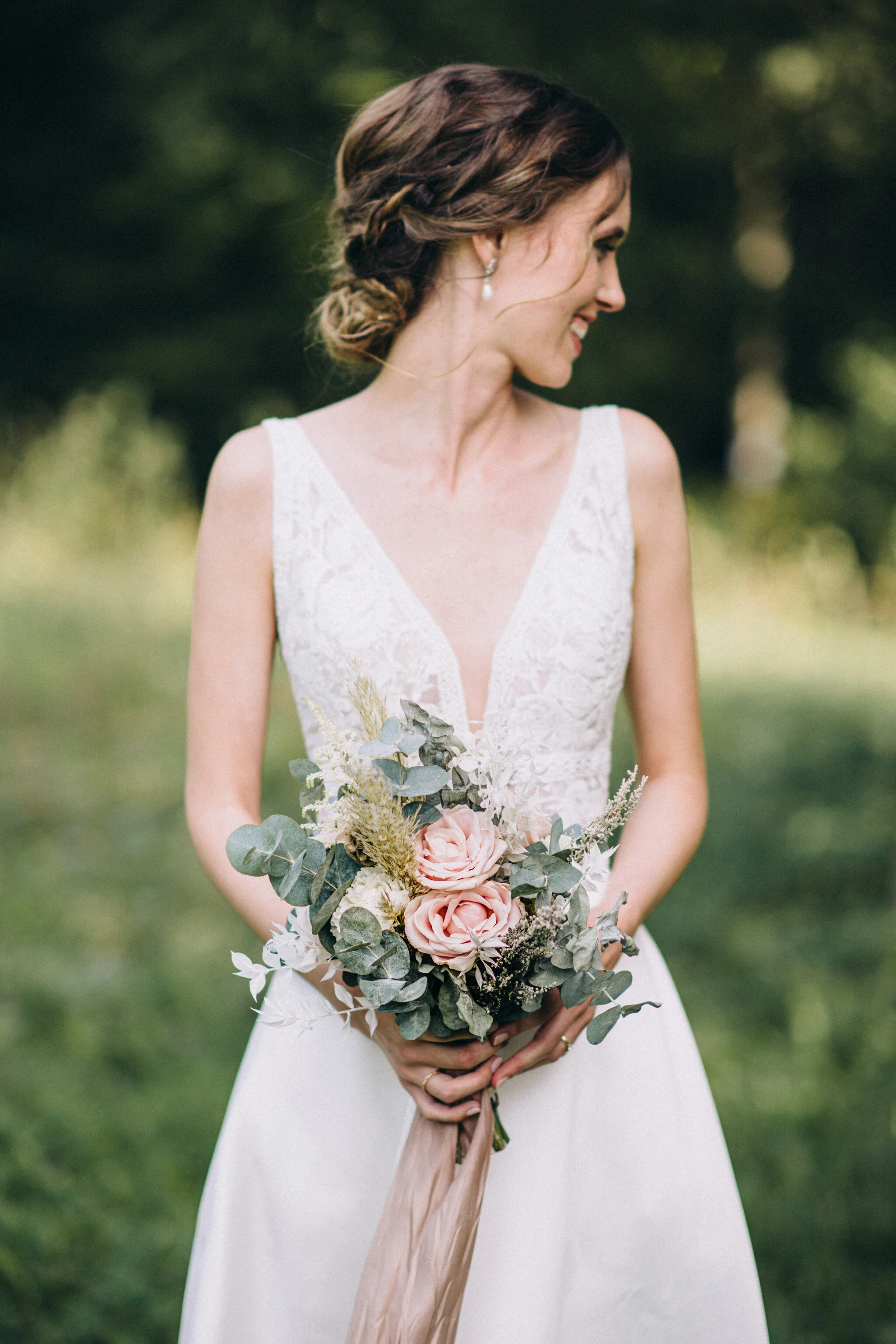 Romantische Sommerhochzeit in zarten Farben mit Pampasgras 