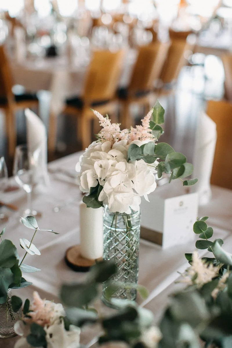 Pastell Peach Sommerhochzeit, Achalm Hotel