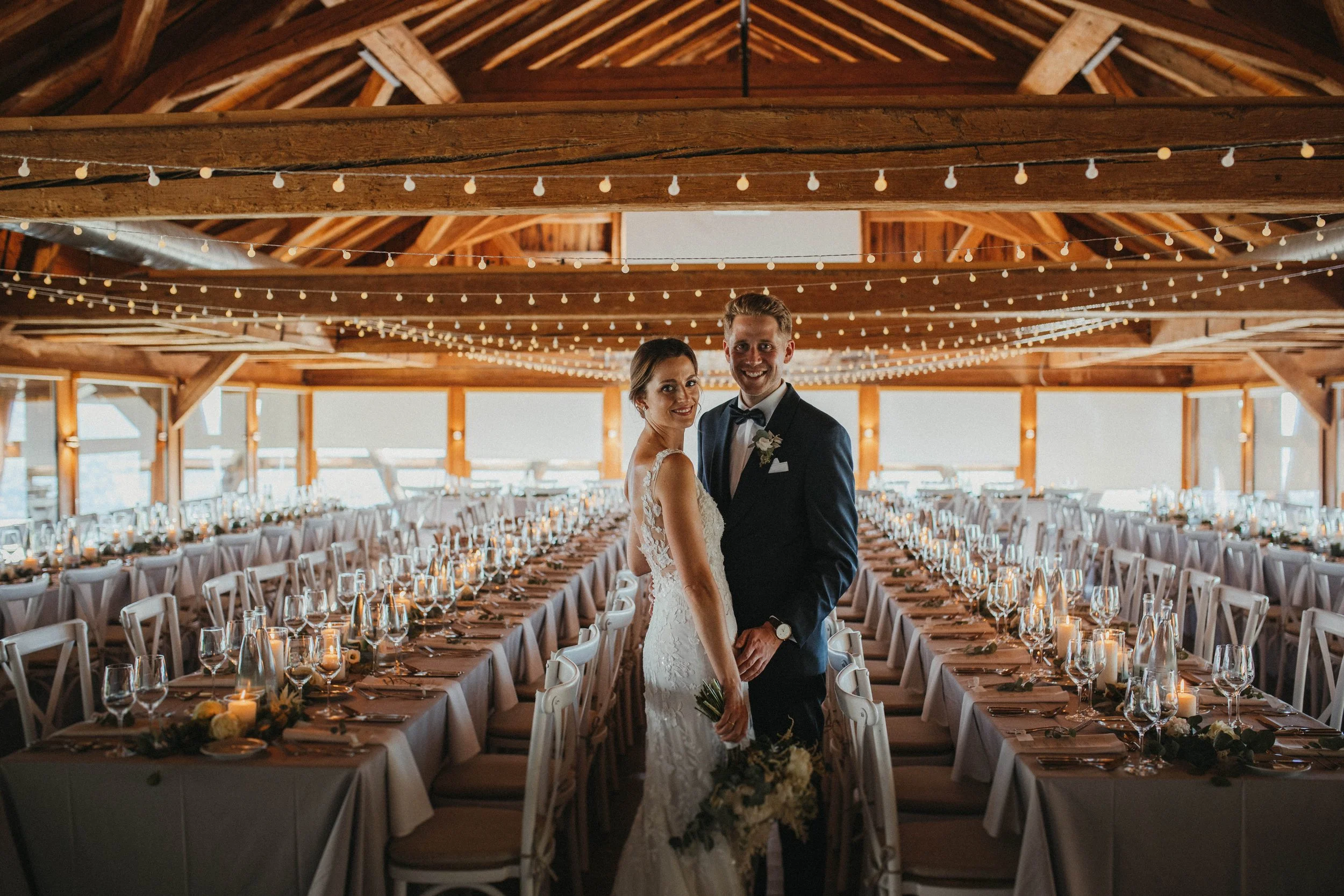 Romantische Lichtermeer Hochzeit im Achalm Hotel