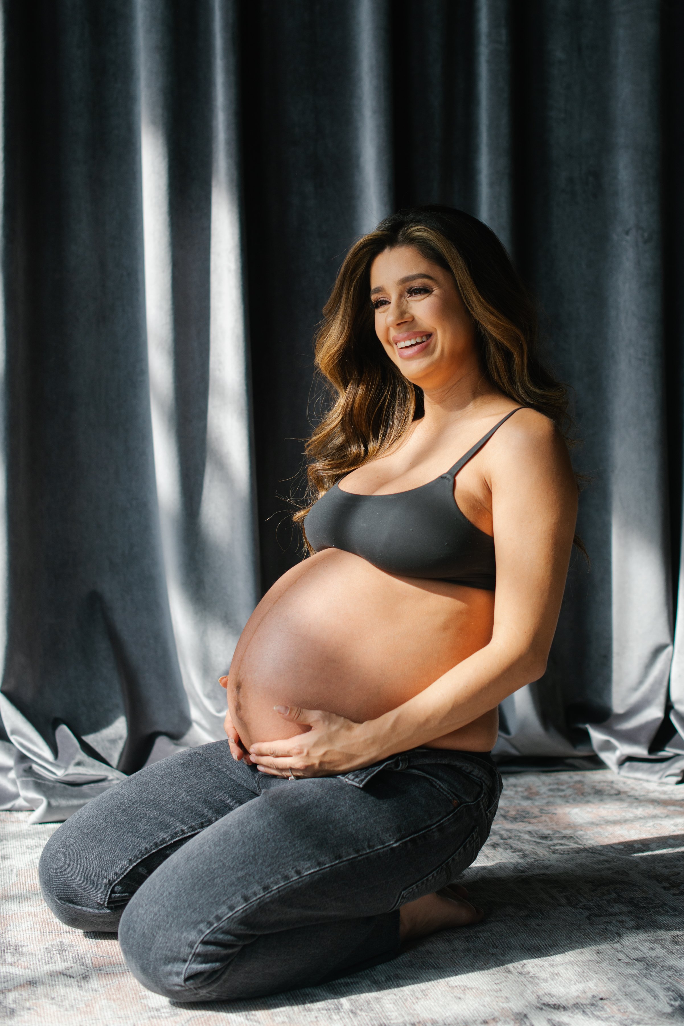 editorial-studio-maternity-photogrpaher.jpg.jpg