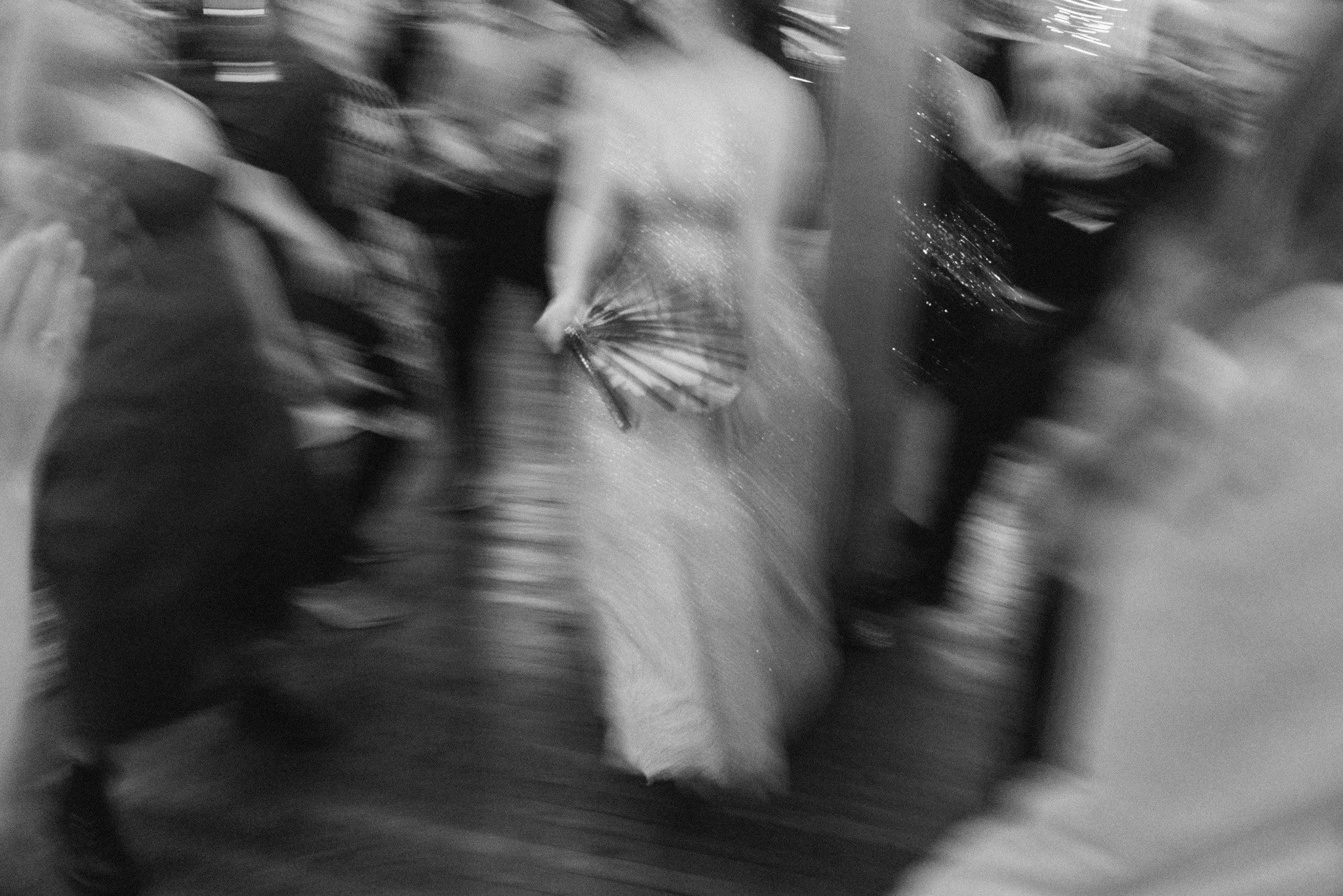 Wedding photos that are more than how the moment looked, but how it ✨felt✨ 

Was chatting with a couple recently where they mentioned they love the 'curated blurry moments' and listen, we do too but more than just because it's a current photo fad.

H