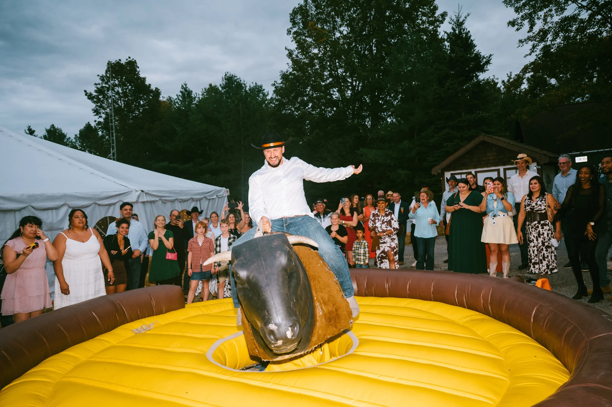 candid-outdoor-wedding-photography-bull-riding.jpg