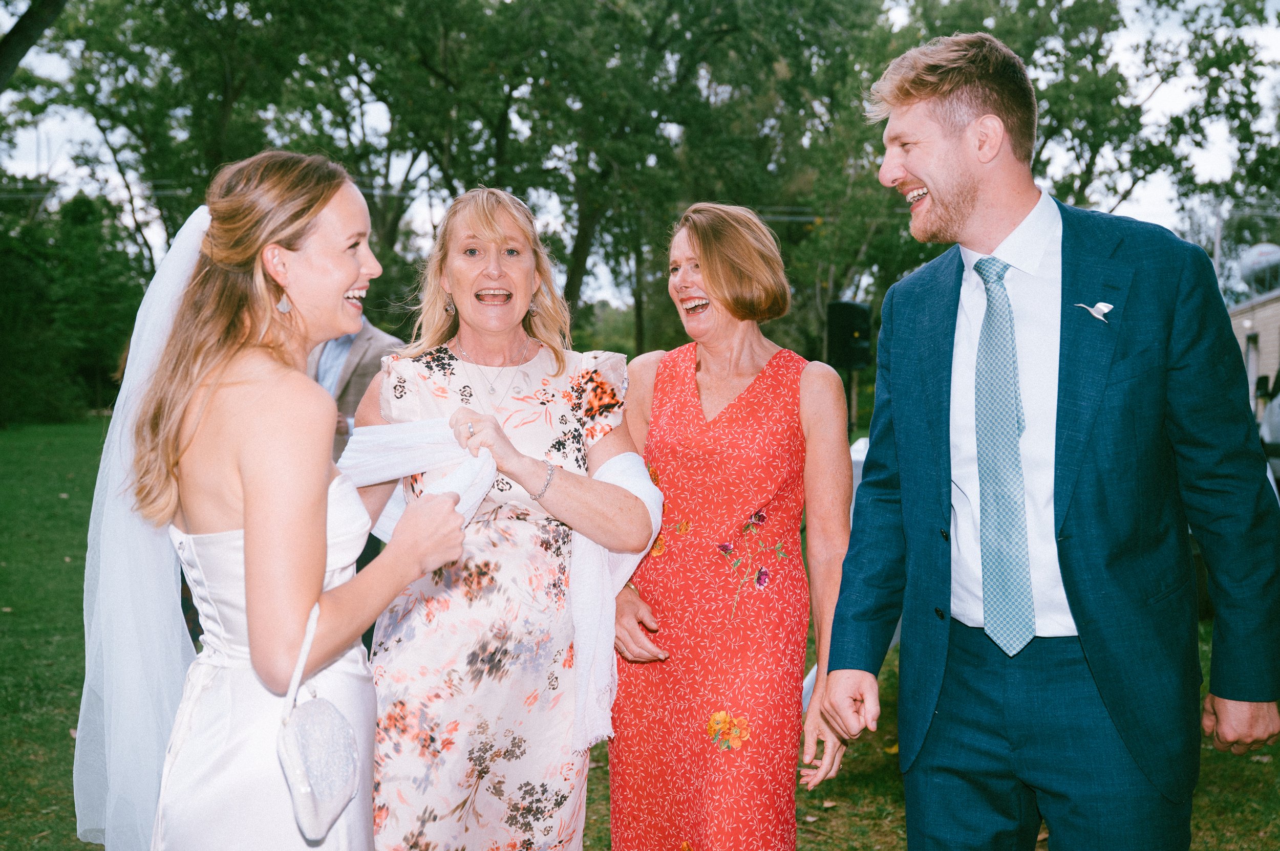 film-phography-wedding-reception-candid-moment.jpg