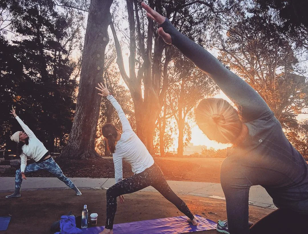 Kicking_off_the_week_with__courtgreenyoga_in_Lafayette_Park._Monday_s_looking_pretty_good_so_far.__yogainthepark__namaste__mondayflow__sanfranciscosunrise.jpg