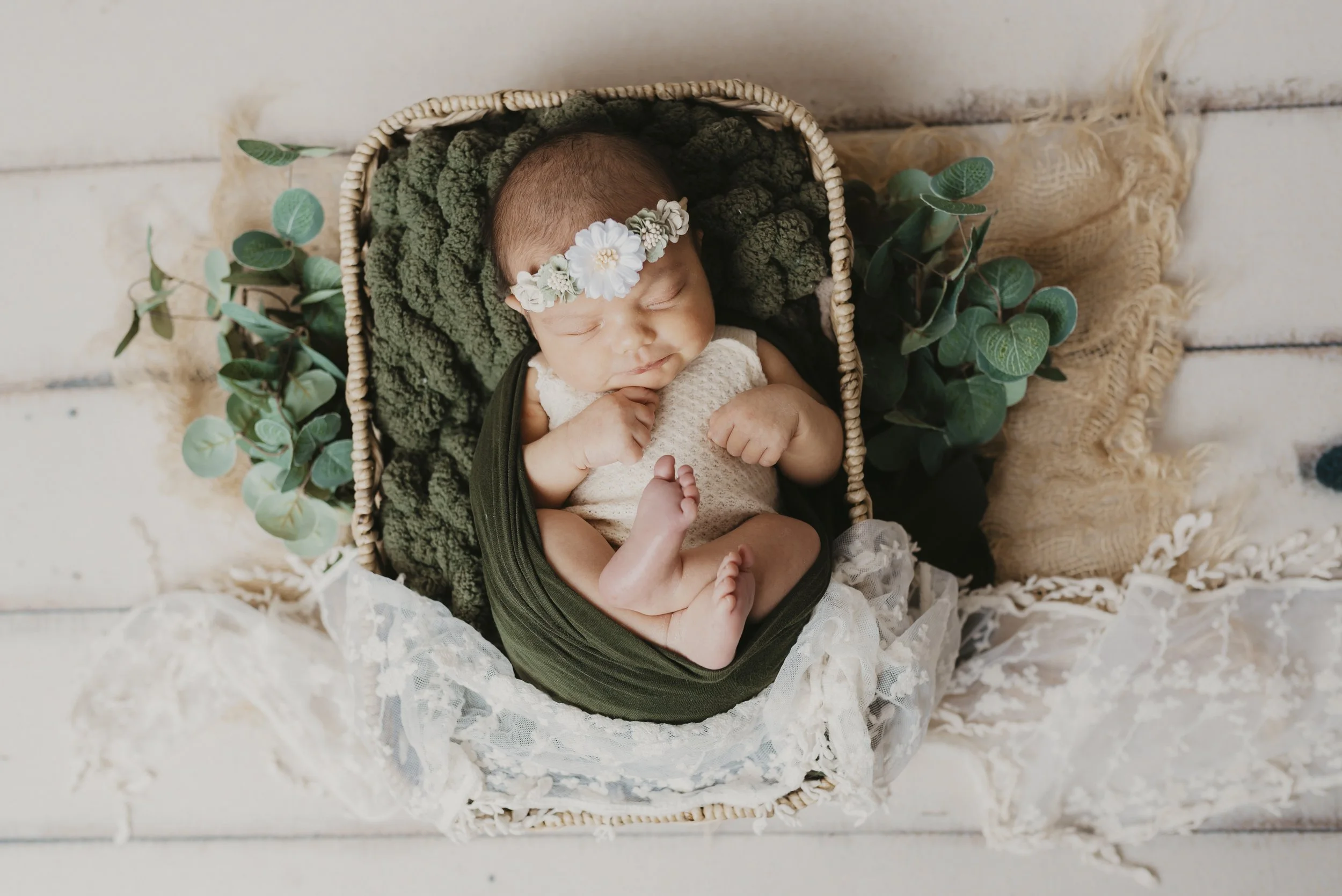 Best Cleveland, Ohio Newborn Photographers (2026 Guide)