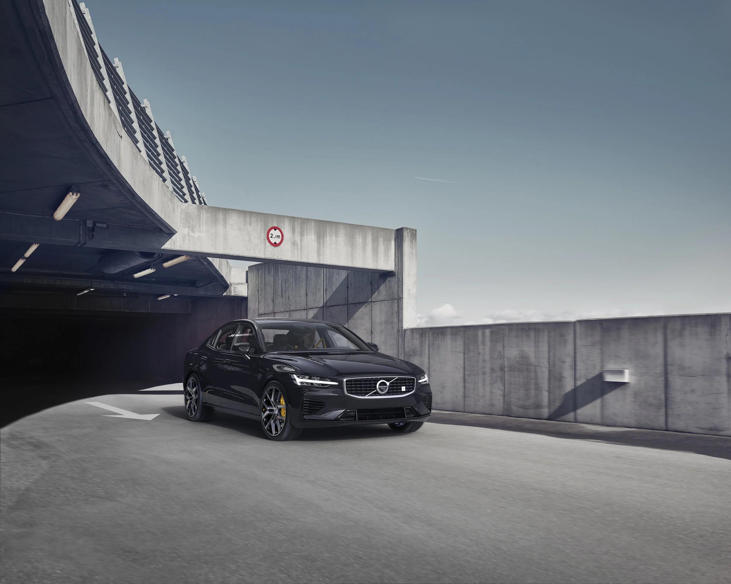 180503_431_Polestar_LOC_3QFront_COMP.jpg