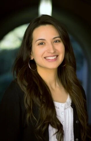 Ep. 34 - Getting through Law School as a First-Generation Latina (w/ Anavictoria Avila)