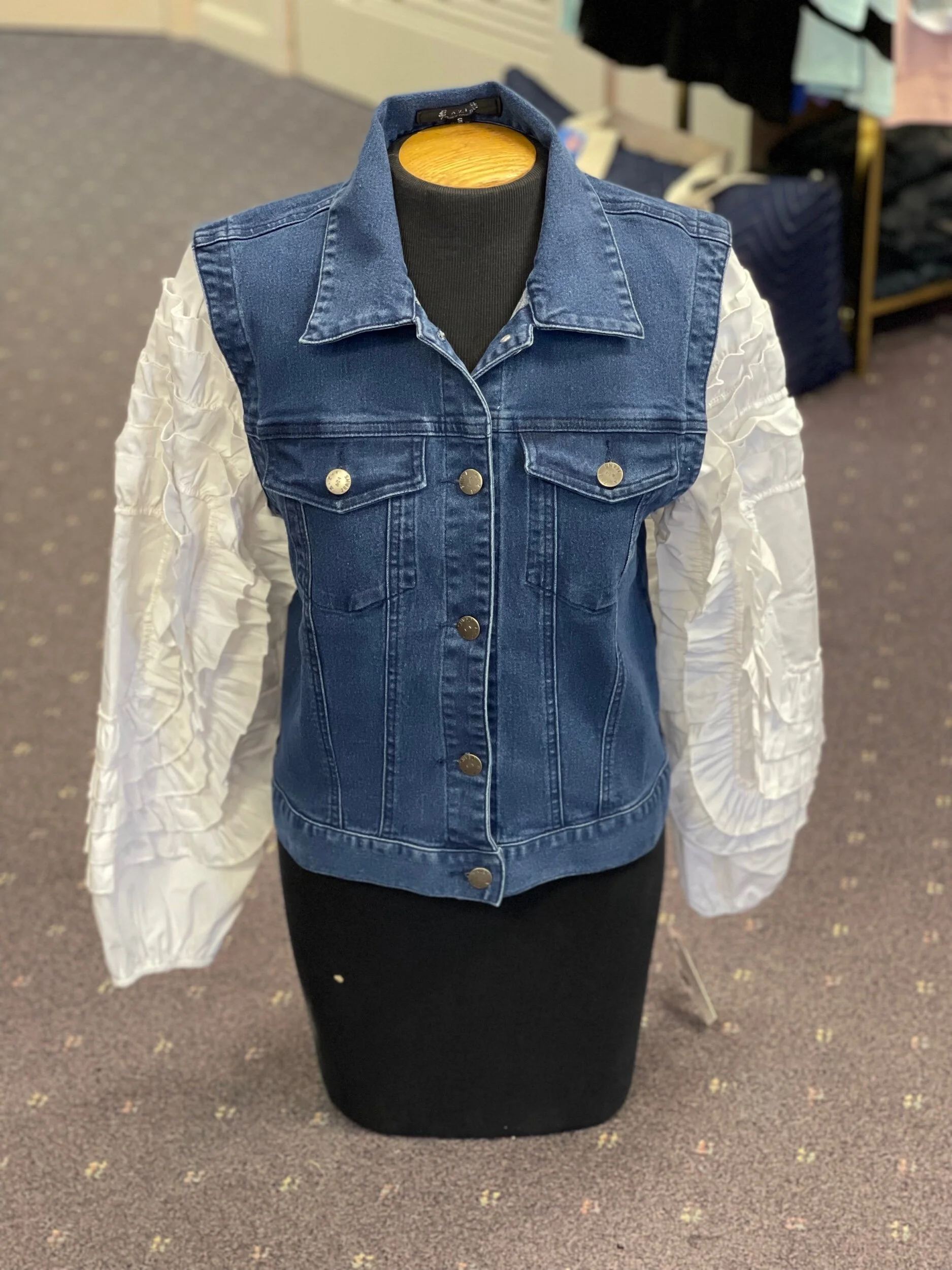 BABAD660-B83F-4194-ADF0-EB2A4946C39F