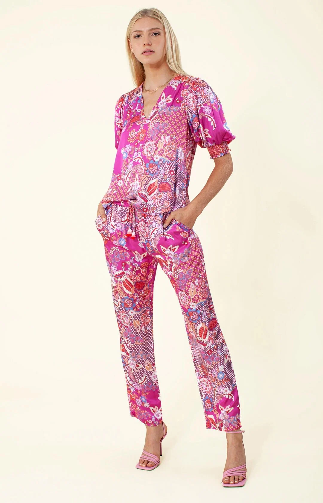 5208E543-2B53-4A43-9DA8-57A6D95F9BEB