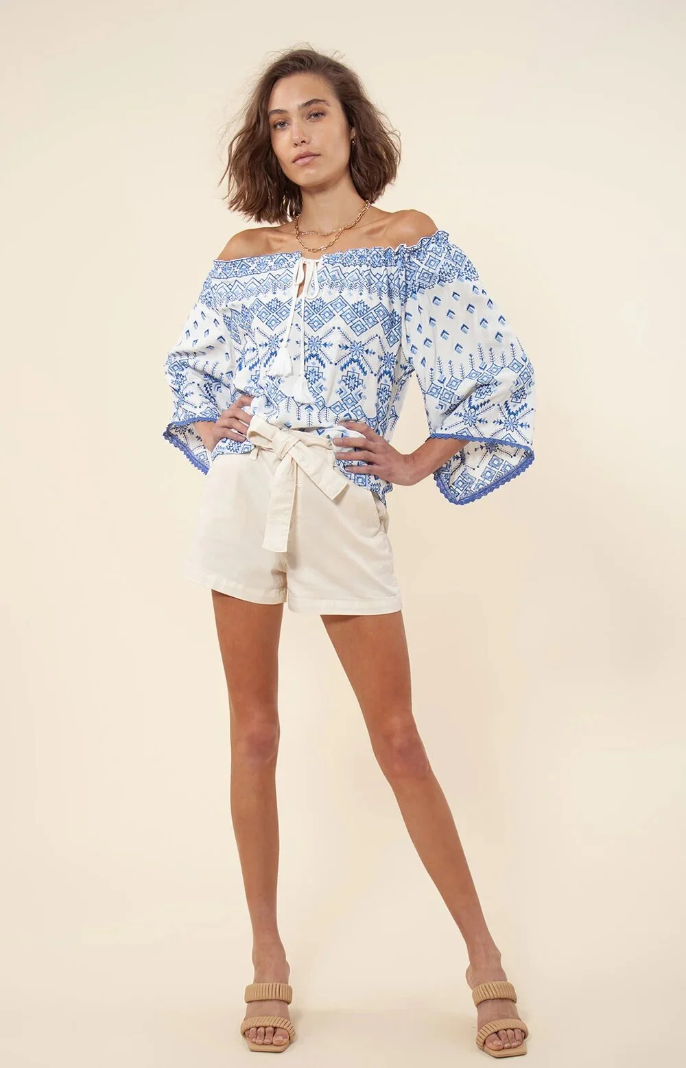 2256D8F2-2511-49FF-B209-C058DAC48B85