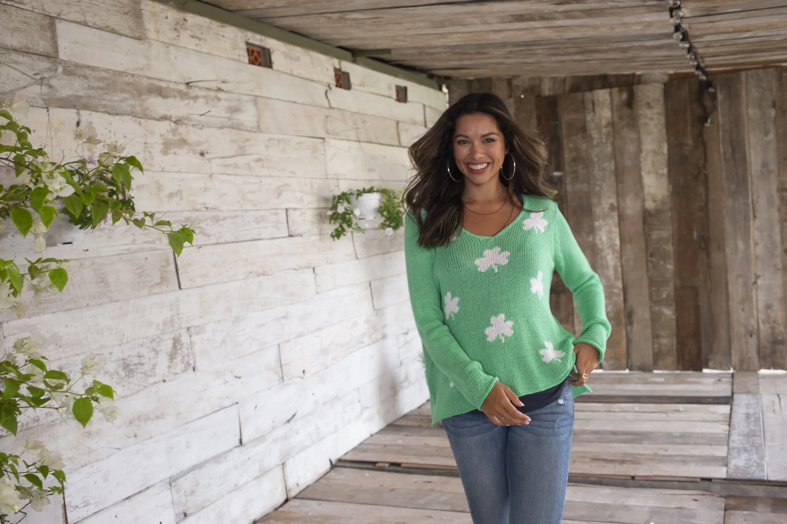 S24 MINI SHAMROCK V CT VERDIGRIS BREAKER WHITE 8703.JPG