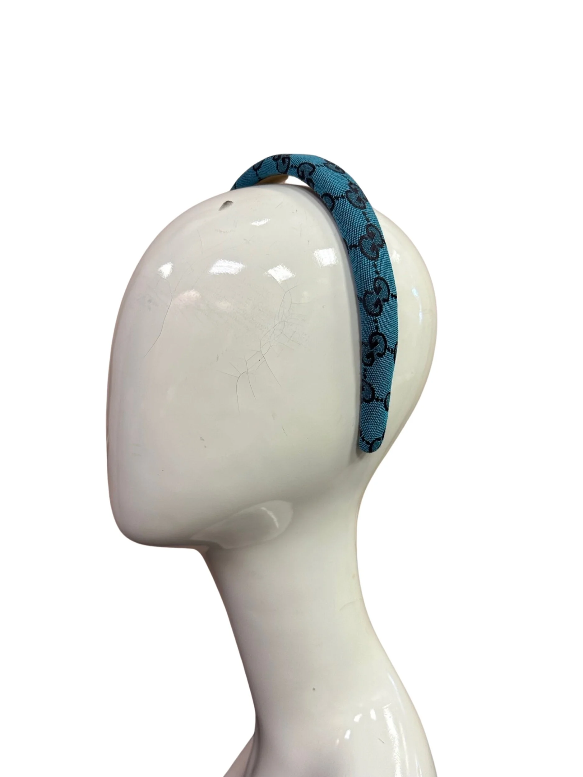 C8931844-027E-488E-A9F9-28823D809007