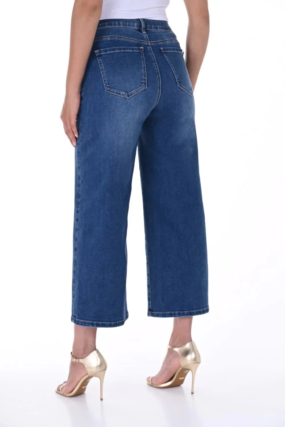 12D161EE-5D9F-4EE2-A3F7-FA40EDFAC398