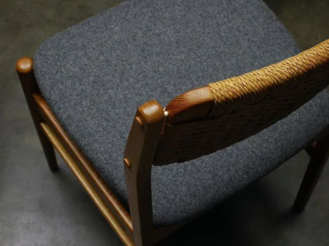 A lesson in contrasts: oak, brass, wool, papercord. Set of 4 restored Torben Strandgaard dining chairs available now. 
#madsen_modern #vintagefurniture #midcenturyfurniture #danishmodern #danishmodernfurniture #torbenstrandgaard #kvadrattextiles #mah