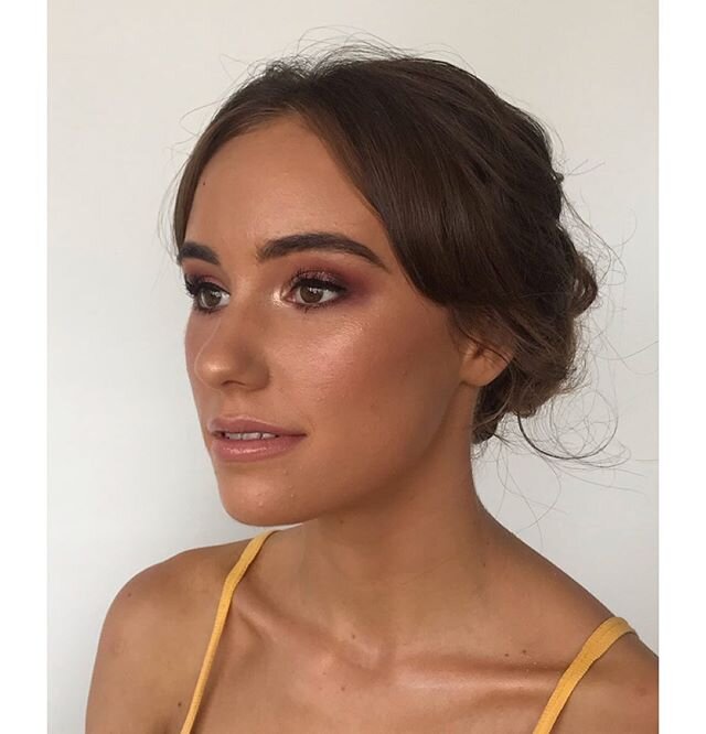 All about that glow ✨
.
.
.
2020 books are filling up fast! If you&rsquo;d like B&amp;B to look after you for your wedding or special occasion get in contact xx