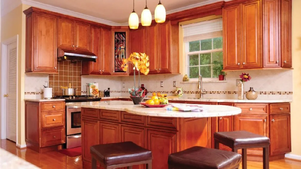 K10_Mocha_stained_maple_wood_cabinets_with_a_rich_dark_glaze_in_a_traditional_style_03.jpg