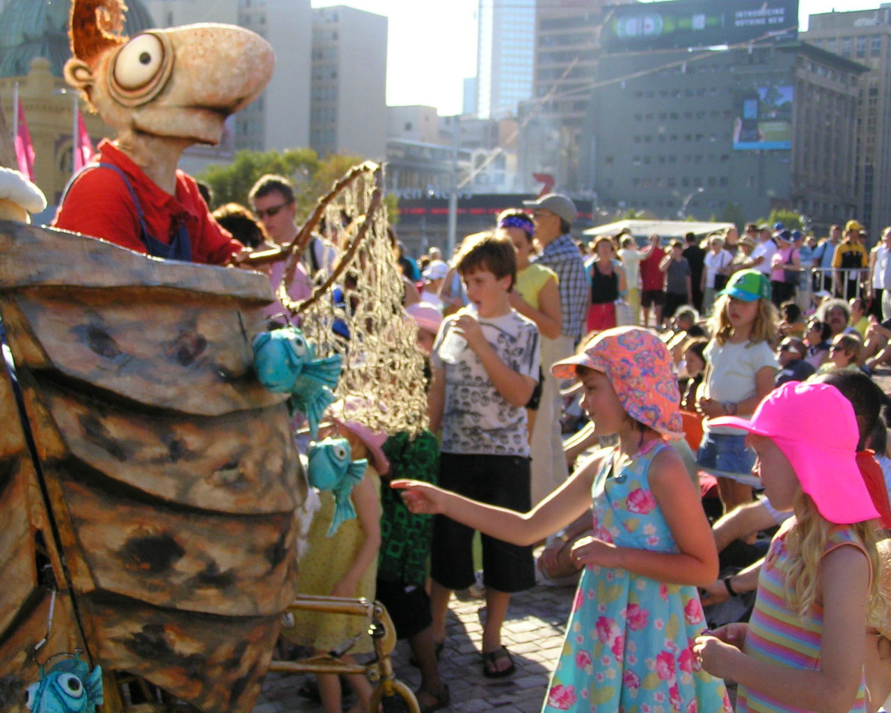 Boat and kids 1280 x 1024.jpg