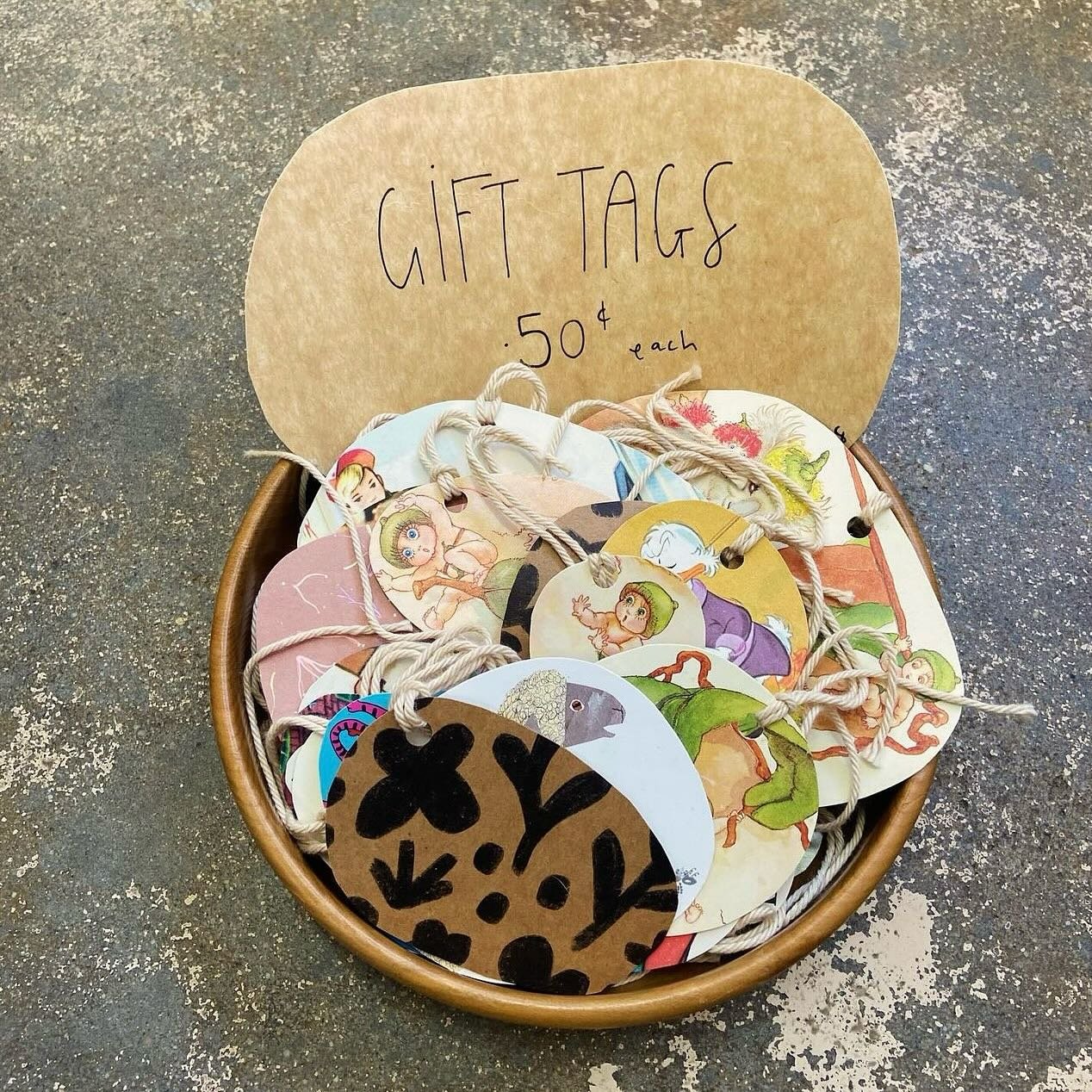 Gift tags made from old kids books &amp; greeting cards, made by @jes.john. Perfect for gift-giving season ☺️

#gifttags #foundrybairnsdale #eastgippsland