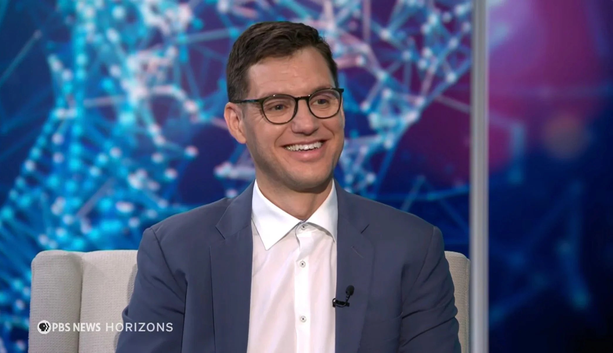 Dr. Kostadin Kushlev speaking on PBS News Horizons about screens and health