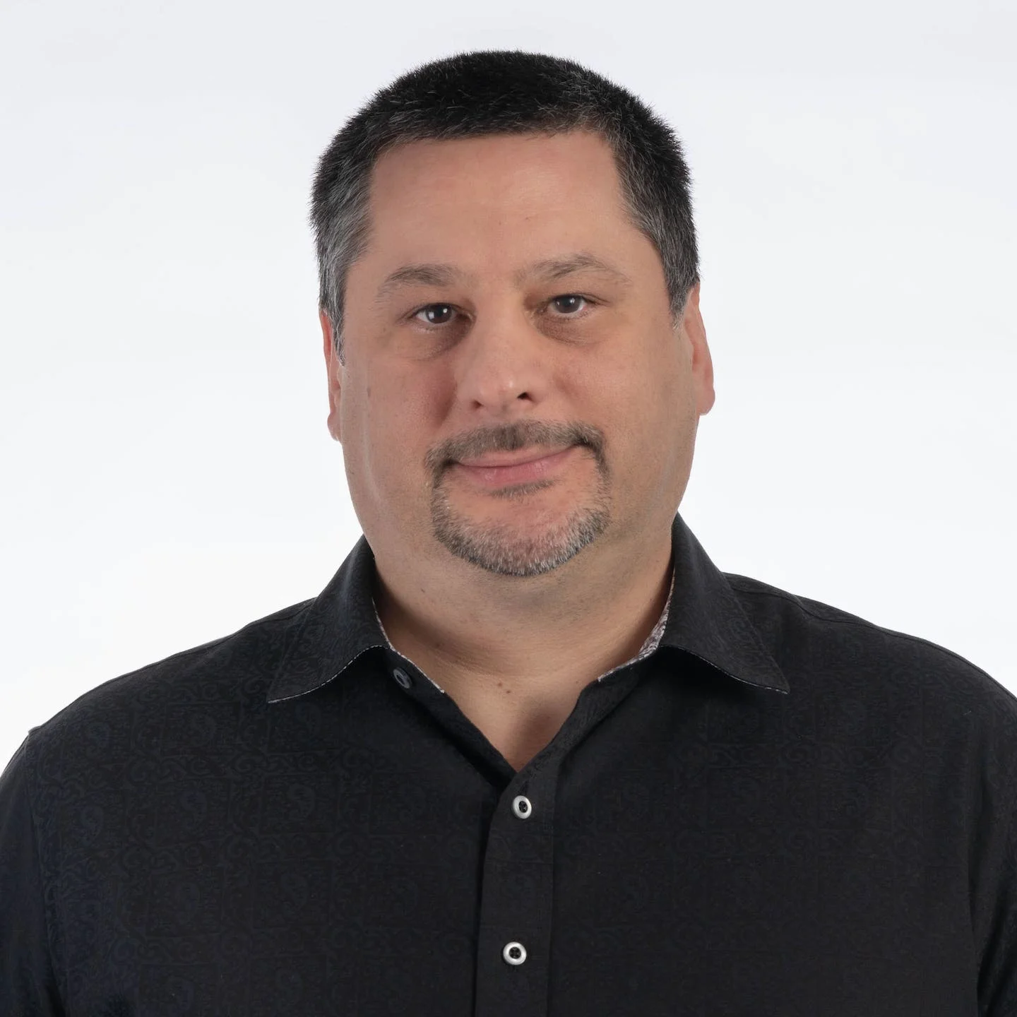 ANGELO LAUDON  — Chief Architect, Founder  Angelo has been programming since his childhood and has always had a passion for games. He joined Ensemble Studios when it started in 1994 and was the lead programmer for multiple successful games, including PC games Age of Empires and Age of Empires II, as well as Halo Wars for Xbox 360. Angelo then joined Robot Entertainment when it started in 2008. There he helped with the initial development of Orcs Must Die. In 2011, Angelo and Tony Goodman founded PeopleFun to create mobile games.