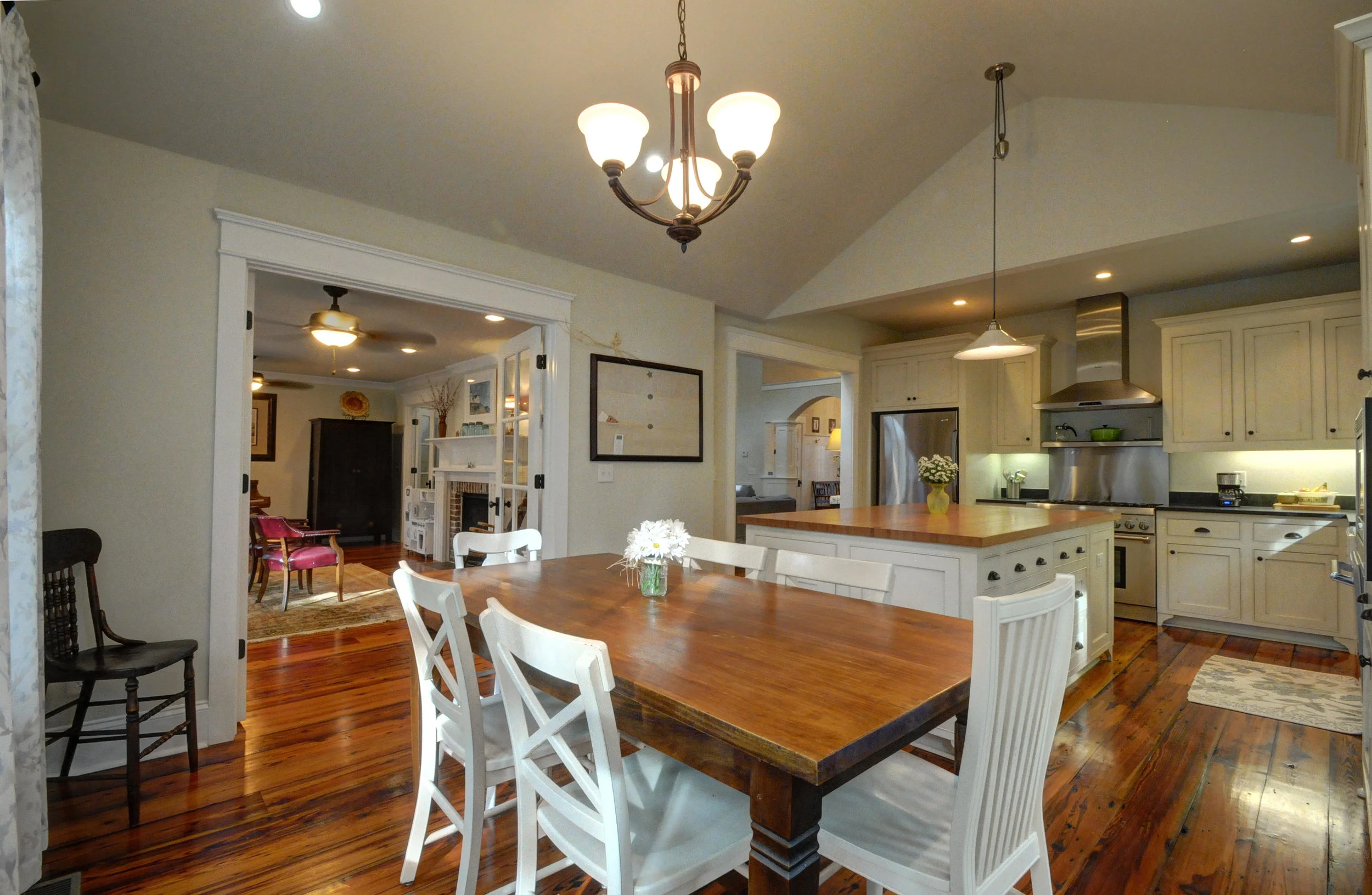 kitchen2.jpg