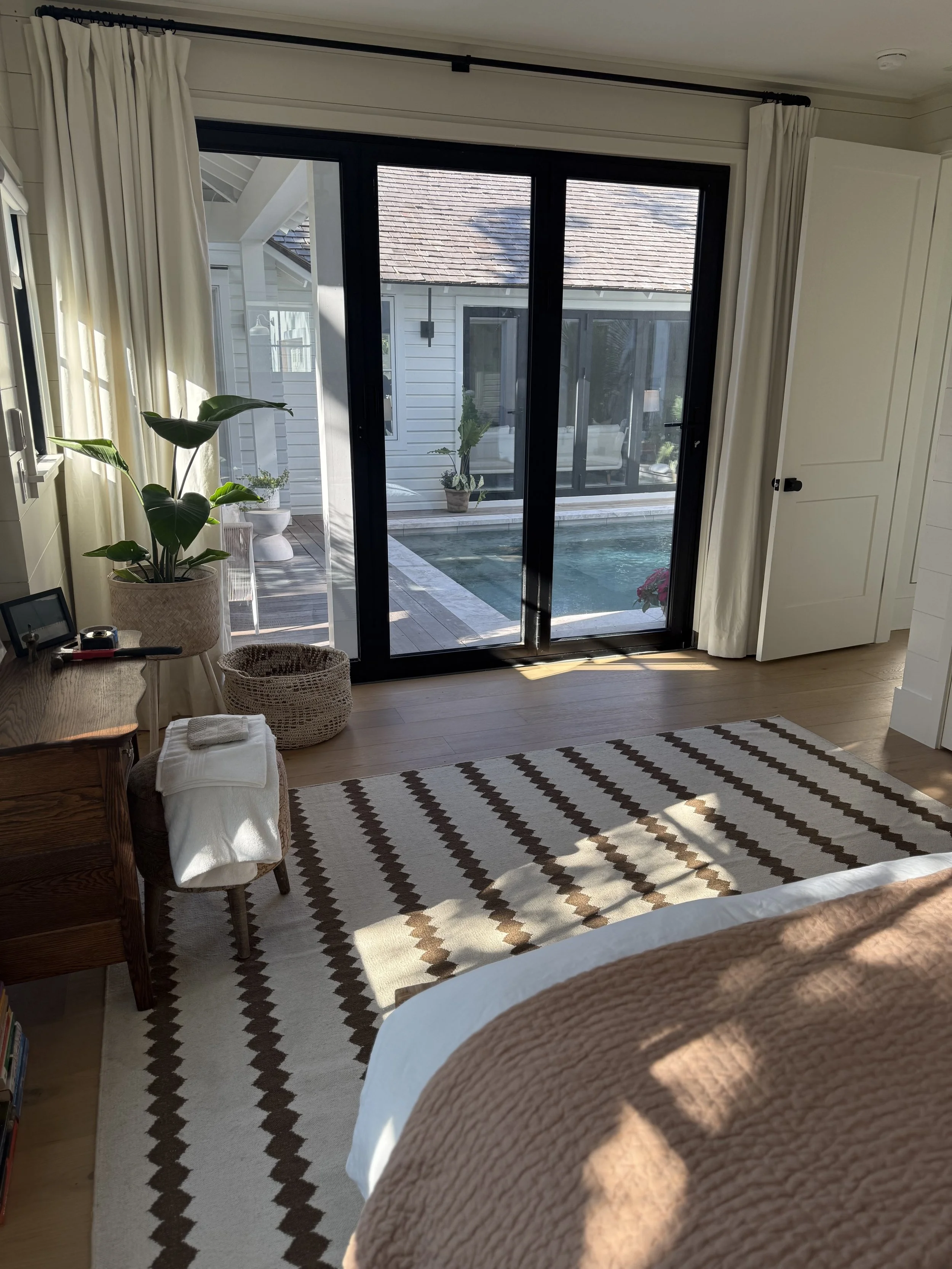bed1.jpg