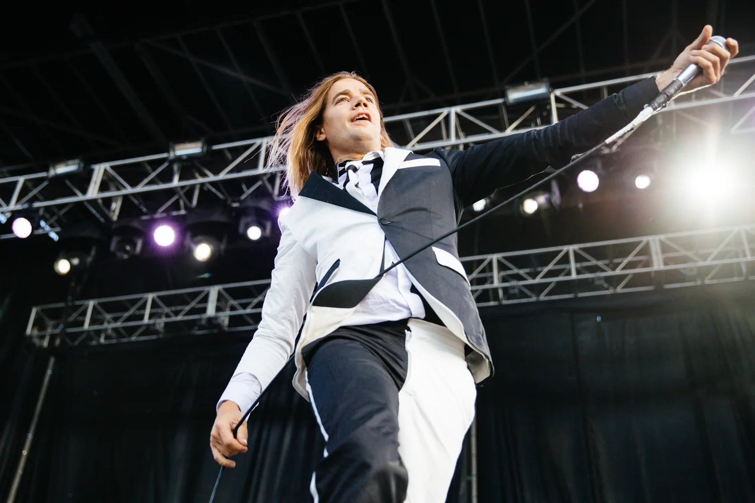 THE HIVES / RIOT FEST