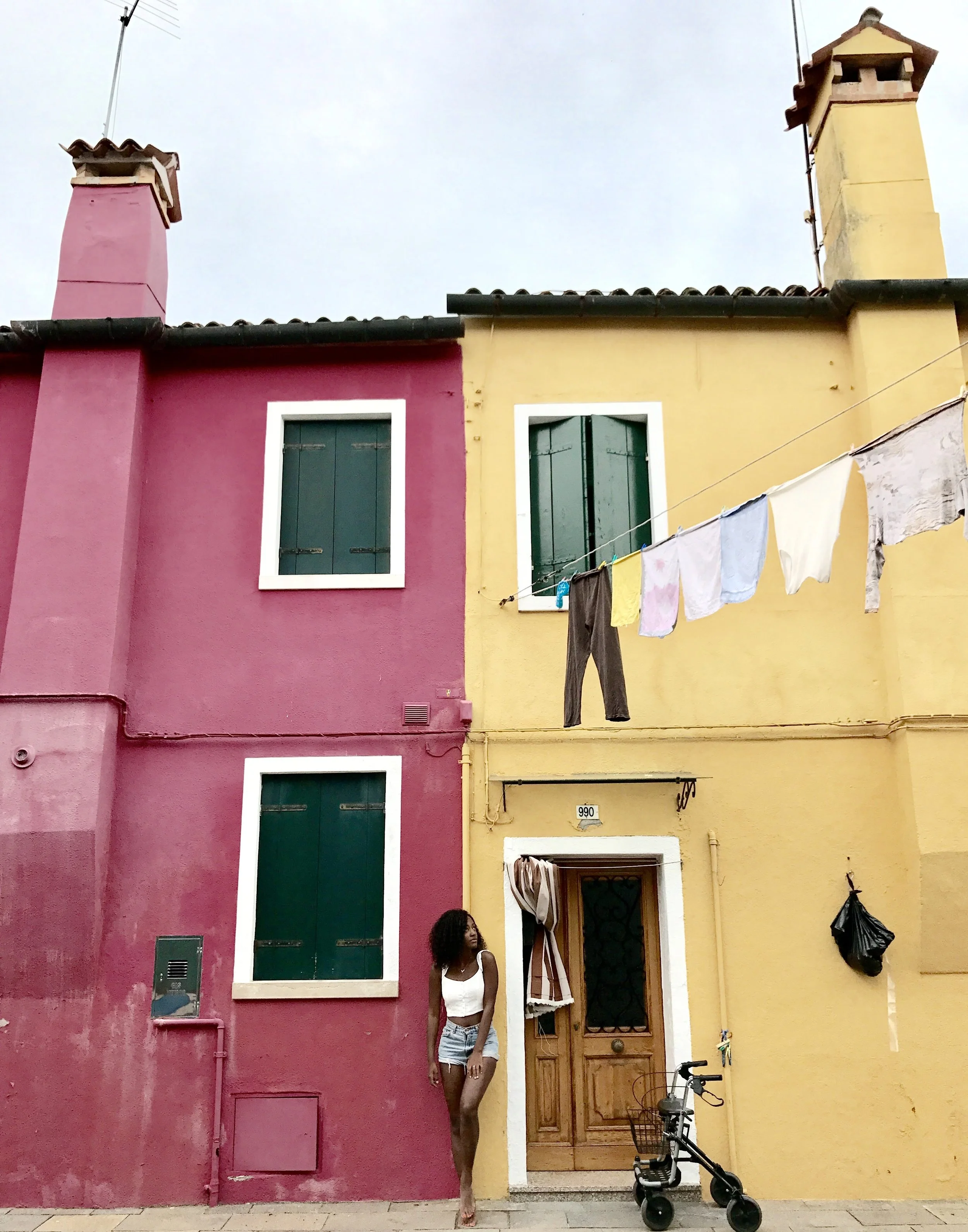 25 TIPS TO STAY SAFE AS A SOLO FEMALE TRAVELER | HOW I MADE IT OUT ALIVE