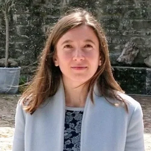 Dr. Alexandra Pacureanu