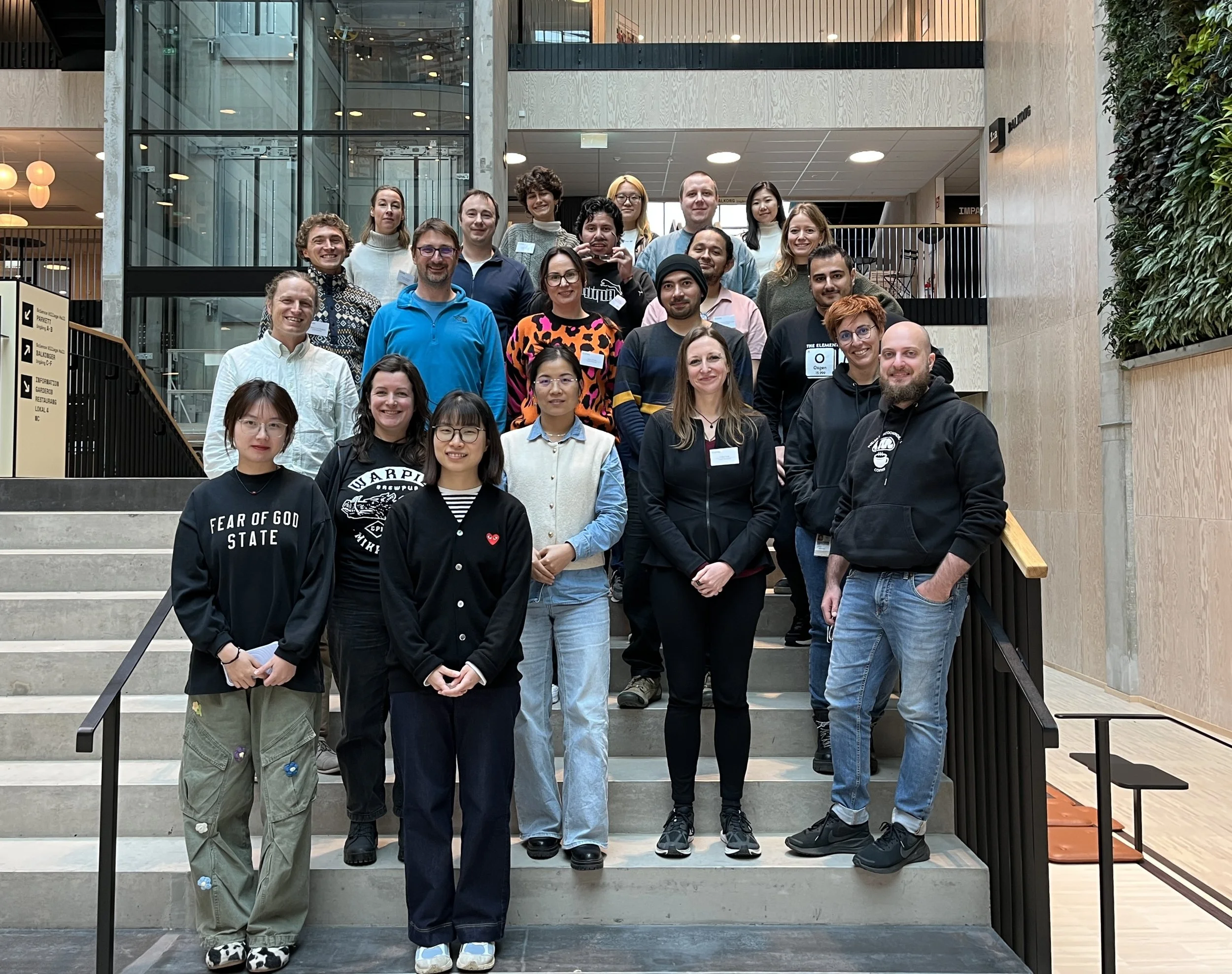 Quasar instructors visit LINXS to teach data analysis with the help of modern machine learning