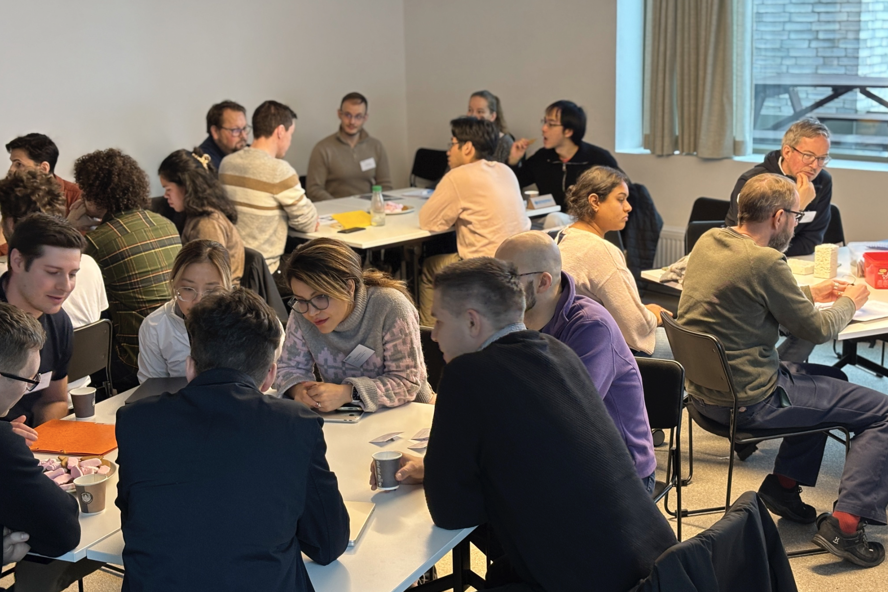 People in a room at LINXS. Participants at the workshop. Photo.