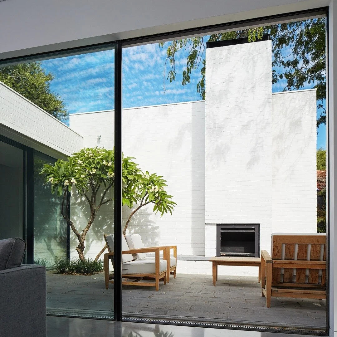 An outdoor room in Claremont, Western Australia. ⠀⠀⠀⠀⠀⠀⠀⠀⠀
Photo: @robfrith⠀⠀⠀⠀⠀⠀⠀⠀⠀
.⠀⠀⠀⠀⠀⠀⠀⠀⠀
.⠀⠀⠀⠀⠀⠀⠀⠀⠀
.⠀⠀⠀⠀⠀⠀⠀⠀⠀
. ⠀⠀⠀⠀⠀⠀⠀⠀⠀
#pertharchitecture #davidbarrarchitects #contemporaryhomes #architecture #fremantlearchitecture #residentialarchitecture #craftarchitecture #useanarchitect #outdoorroom #fireplace