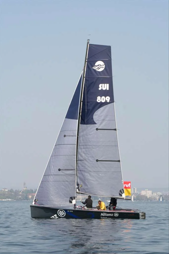 727590_LC9.jpg