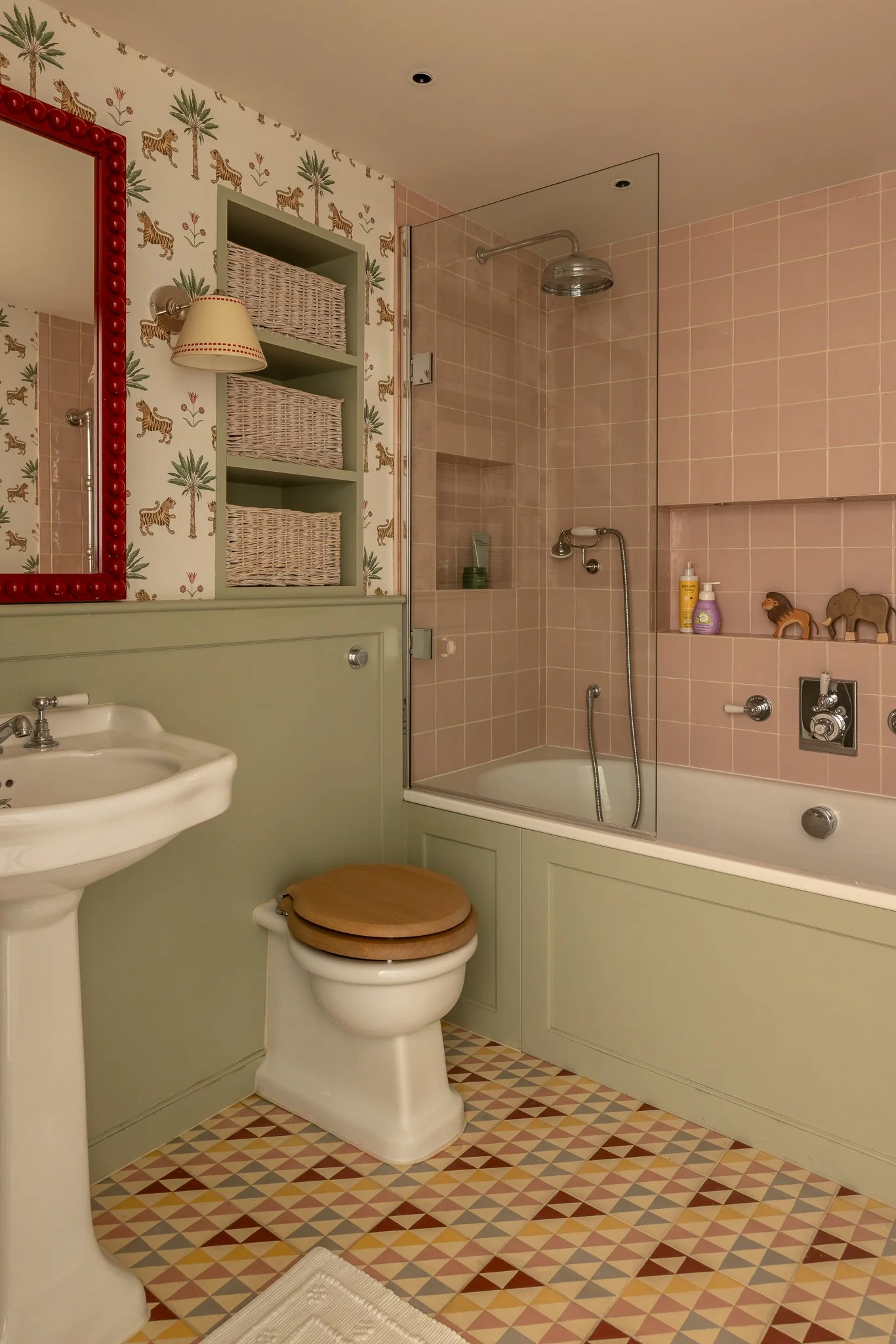 Children bathroom.jpg