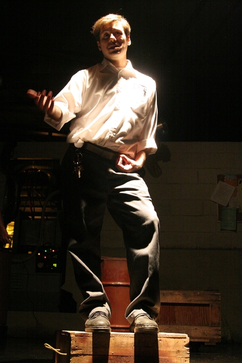 Seth Jarvis as "Ipsy" in American Machine at FlynnSpace. Photo Myesha Gosselin